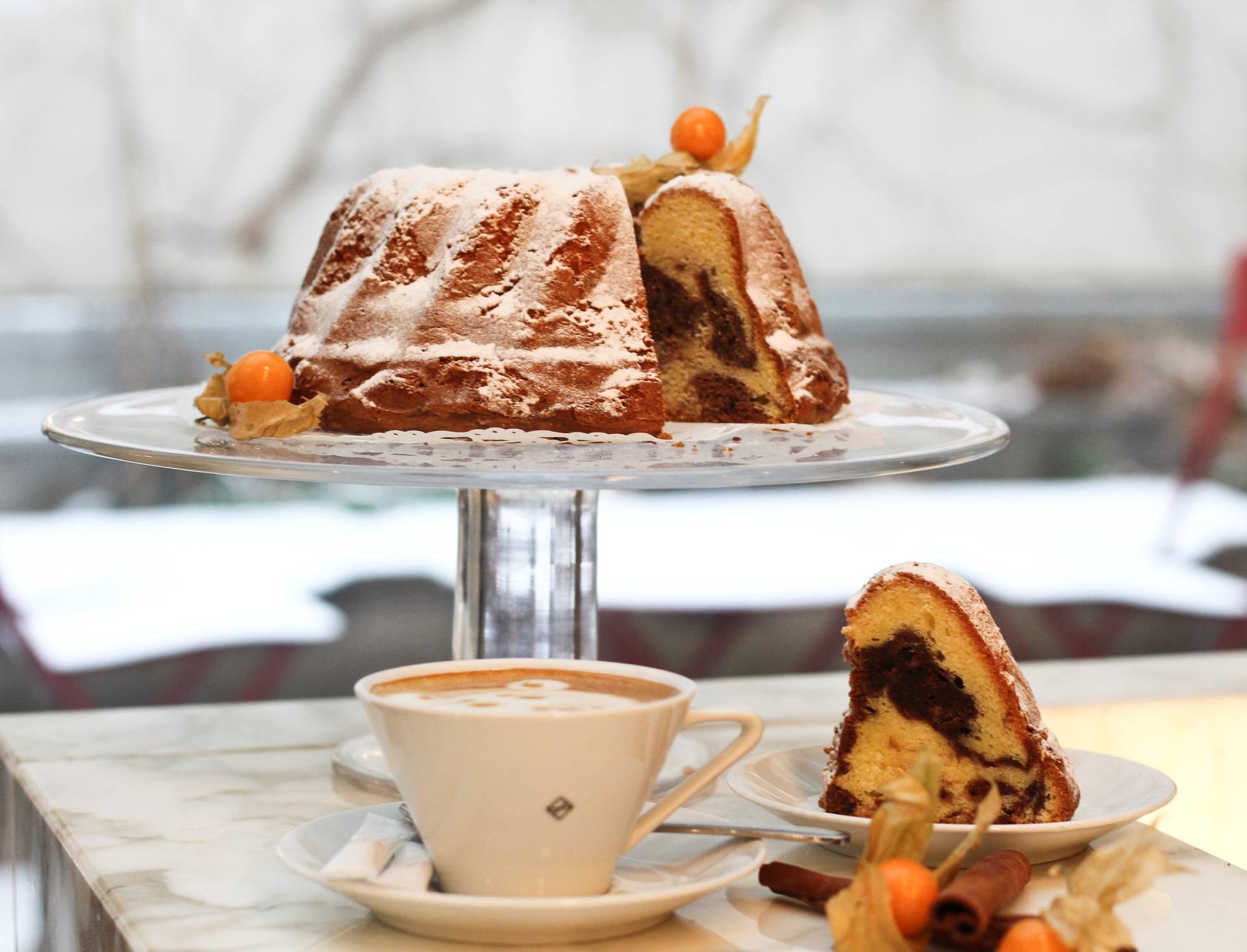 Oldie but Goldie - der Wiener Gugelhupf - 2020 - Kitchen Stories ... Oldie but Goldie - der Wiener Gugelhupf - 2020 - Kitchen Stories ...